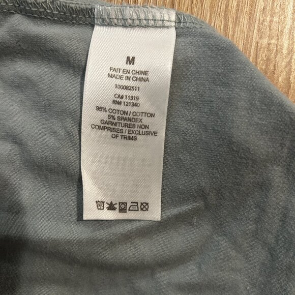 Garage Backless T-shirt - Picture 4 of 4